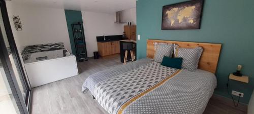 Mont-Saint-Sulpice House | L'instant spa et sa terrasse privative