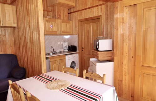Mouguerre Cottage | L'IPARLA, wooden chalet in Cobadena-Borda!