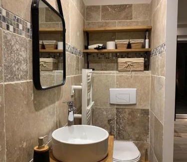 Aigues-Mortes Bed & Breakfast | L’olivier De Manel