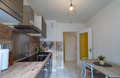 Ep 21 - Saint-Paul Apartment | L'Orchidée - MONBELIARD / Appartement entier