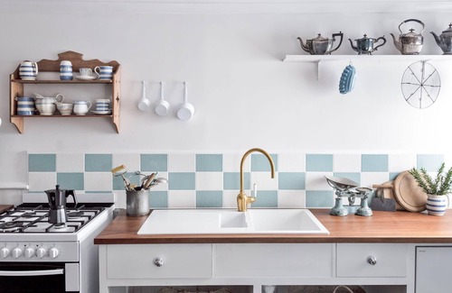 Daylesford House | L'Papillon Summary: W