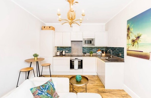 Leamington Spa Apartment | L-Spa Boutique Apartments - Studio apartment with patio