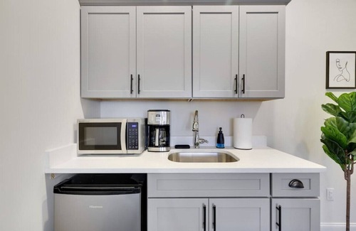 East Stroudsburg Apartment | L202 · The Royal Lack - Bay View - A02