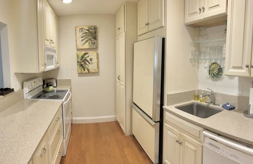 Demere Park Condo | L3, downstairs Oceanwalk/remodeled