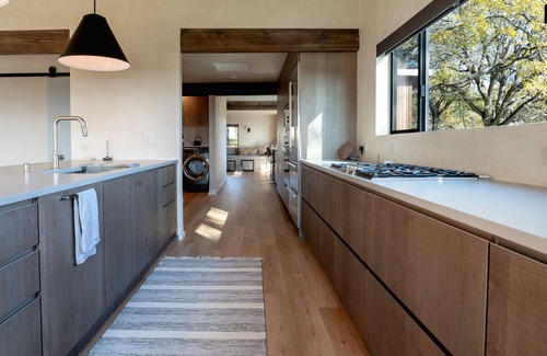 Lyle Other | L77 Ranch Farmhouse: Privacy and Comfort with Highland Cattle and Mt. Hood View