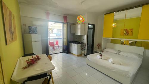 Venetico Marina Apartment | LA BAIA DI NETTUNO Il Gatto e La Volpe