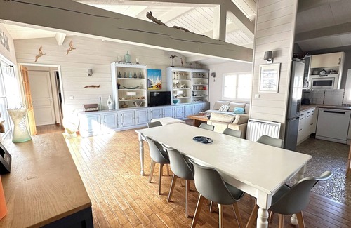 Le Bois-Plage-en-Re House | La Baleine - Old fisherman's house 20 m from the beach