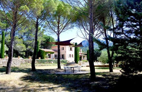La Roquebrussanne House | La Bastide de la Provence Verte, chambres d'hôtes