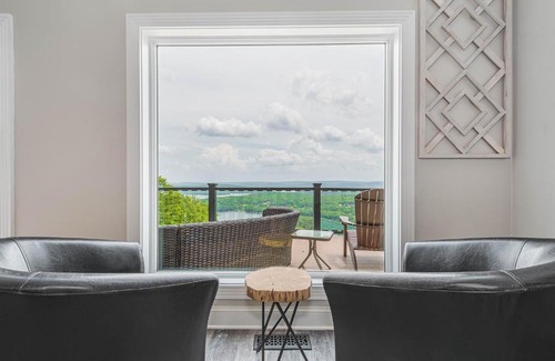 Mountainside House | La Bella Vita