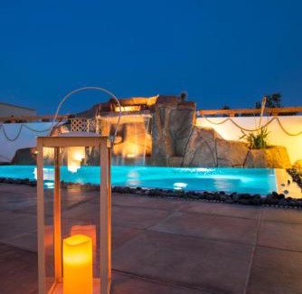 Kamari Apartment | La Belle Vie - Santorini - Adults Only