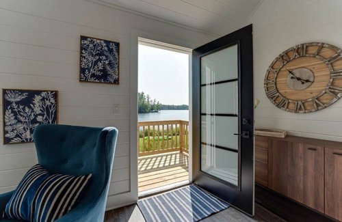 Torrance House | La Belle Vue - Beautiful Sunsets on Long Lake