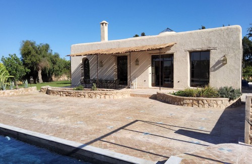 Ida Ougourd Villa | La Berberine Vous Attend Dans son Écrin de Verdure et son Intérieur Envoûtant
