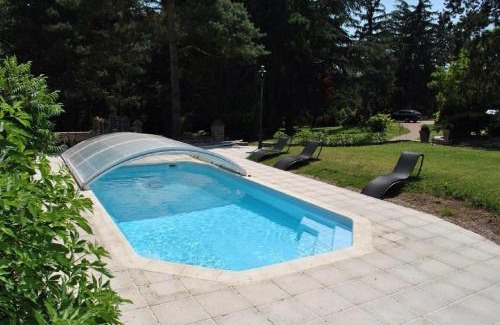 Saunay House | la bonbonniere