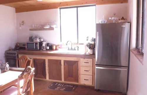 Abiquiu Cottage | La Bonita ~ Sweet Abiquiu Guest Cottage