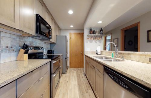 Dillon Apartment | La Bonte Leisure Beauty