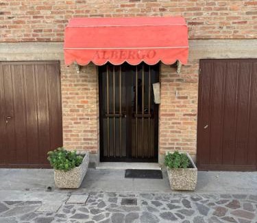 Pontelagoscuro Hotel | La botte