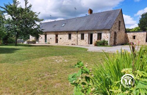 Saint-Ouen-des-Toits House | La Boulaie