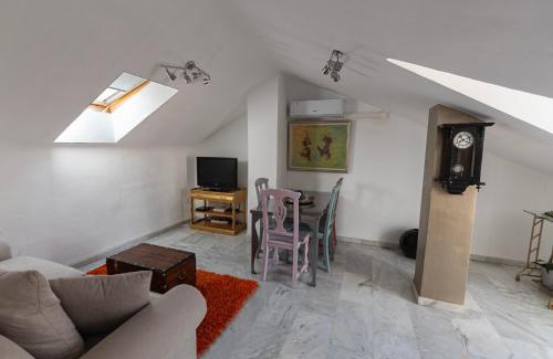 La Trinidad Apartment | La Buhardilla de Olivia