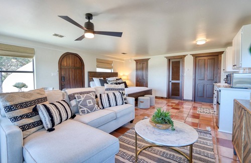 Wimberley House | La Cabana at Casa Escondida. Hill Country Luxury for couples.
