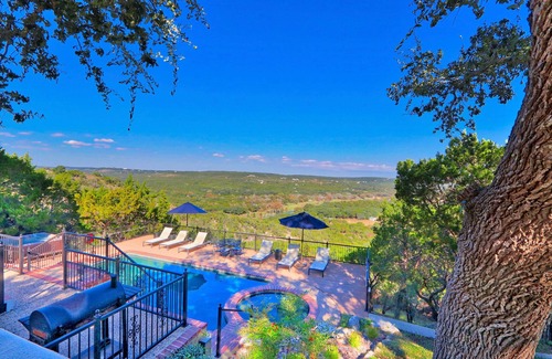 Wimberley House | La Cabana at Casa Escondida. Hill Country Luxury for couples.