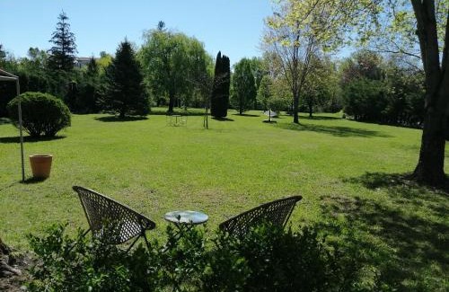 Laragne-Monteglin Bed & Breakfast | La Campagne en Ville
