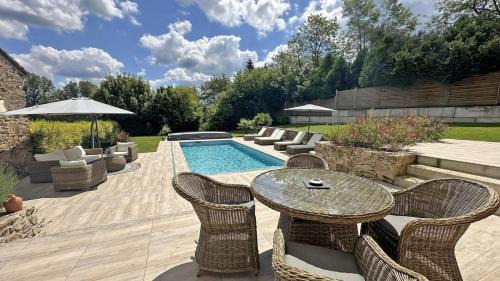 Rochechouart House | La campagne limousine