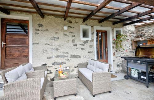 Camedo Apartment | La Canonica - Happy Rentals