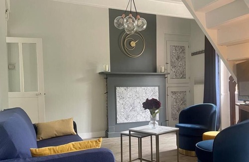 Carolles House | La Capucine