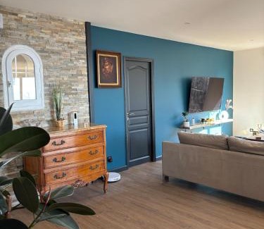 Enval Villa | La casa bella vista
