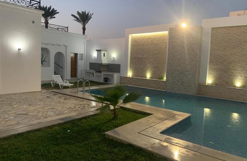 Houmt Souk Apartment | La casa blanca