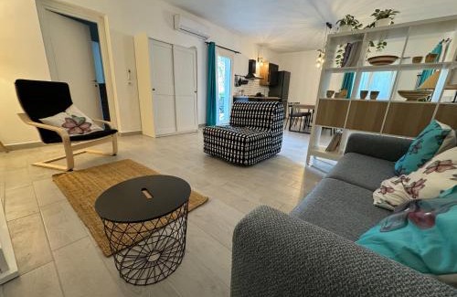 Mirabella Imbaccari Apartment | La Casa Blu