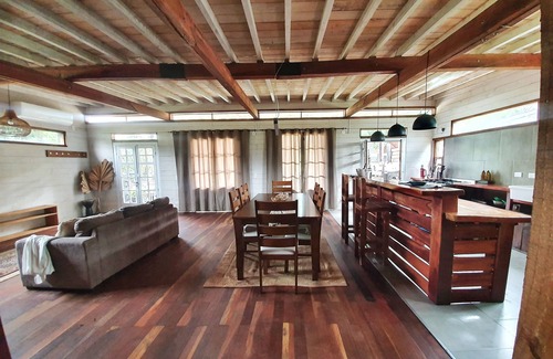 La Pedrera Cabin | La Casa, Cabañas La Familia.