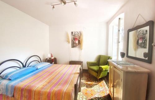Borzonasca Apartment | La casa con giardino, vicino al ruscello segreto