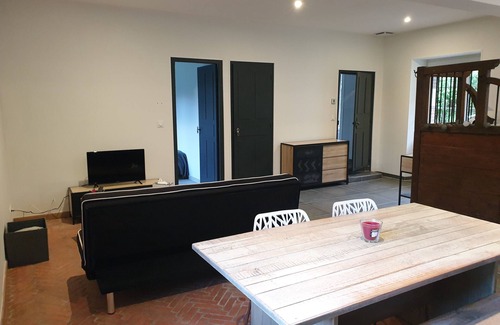 Farges-en-Septaine Villa | La Casa d'Augy à Farges, proche de Avord et Bourges en gite de 2 à 8 personnes