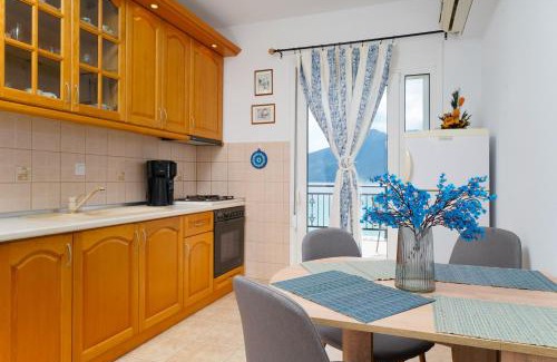 Chrisi Ammoudia Apartment | La Casa de Fokas - Beach Home