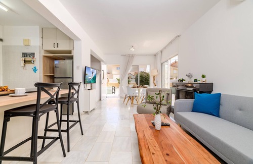 Ayia Thekla Villa | La Casa De Louie – Charming Villa Near Ayia Thekla Beach!