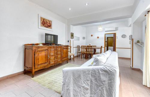 Tigre House | La casa de tigre Centro
