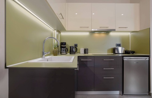 Agrilia Apartment | La casa de zante - Ground Floor Suite