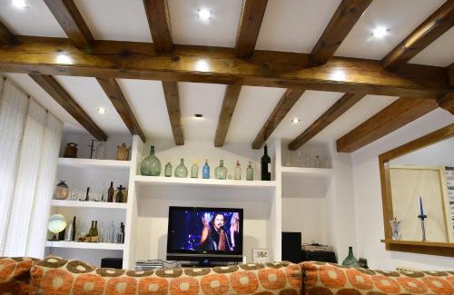 Alfaro House | La casa del aguador, BTT y Senda Viva