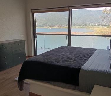 El Santuario House | La Casa del Lago