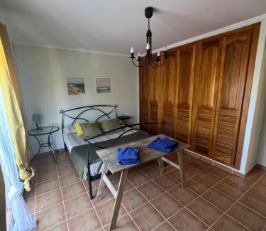Montserrat House | La Casa del Olivo en Montserrat - Valencia