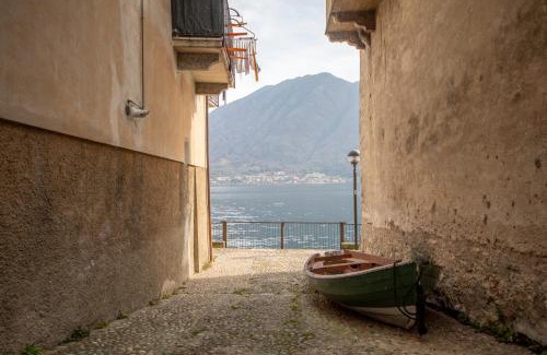 Colonno Apartment | La Casa del Pescatore - by MyHomeInComo