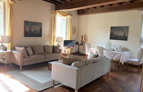 Rione V Ponte Apartment | La casa dell'Arte nel cuore di Roma