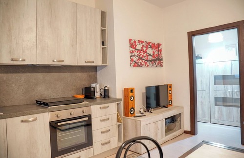 Lecco Apartment | La casa di Ange - Two Bedroom Apartment, Sleeps 5