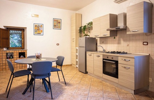 Naples Apartment | La Casa di Daeny - Two Bedroom Apartment, Sleeps 3