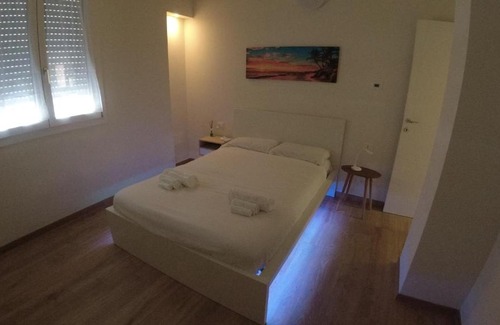 Bolognina Apartment | La CASA di LUCA-Fiera e Stazione-Private Parking