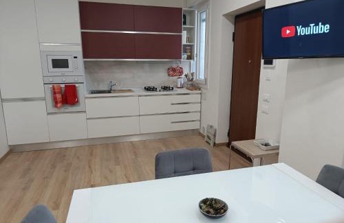 Bolognina Apartment | La CASA di LUCA-Fiera e Stazione-Private Parking
