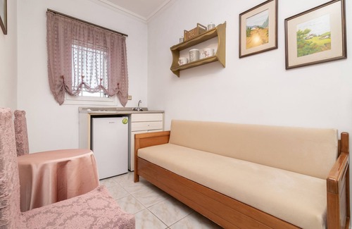 Agrilia House | La Casa Di Nina 4 Bedroom house with Private Pool