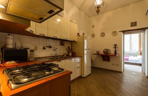 Rione Duomo Apartment | La Casa di Nonna LellaTraditional apartment in the historic center