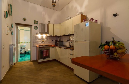 Rione Duomo Apartment | La Casa di Nonna LellaTraditional apartment in the historic center
